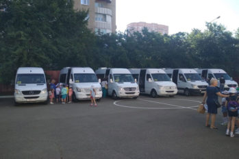 Перевозка детей микроавтобусом Mercedes Sprinter