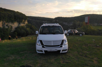 Аренда минивена Hyundai Starex с водителем
