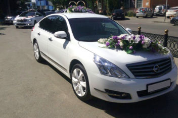 Аренда авто Nissan на свадьбу с водителем
