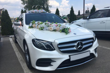 Аренда Мерседес на свадьбу