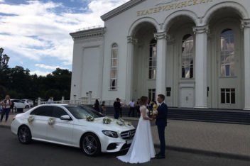 Аренда Мерседес на свадьбу
