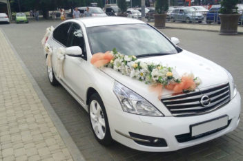 Аренда Nissan Teana на свадьбу с водителем