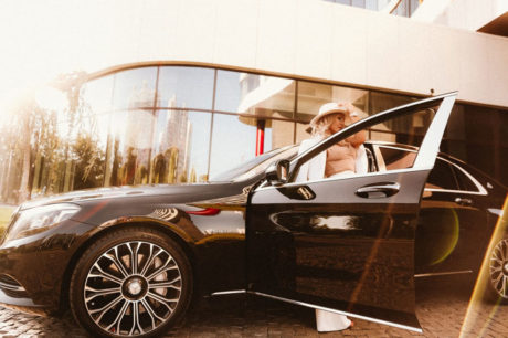 Аренда авто VIP класса с водителем в Краснодаре